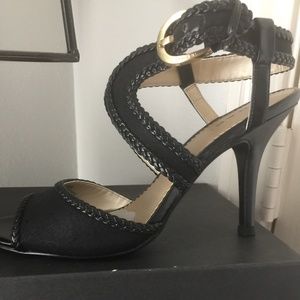 Tahari Shoes